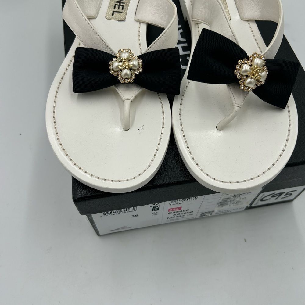 Women’s Chanel bow thong leather sandal size 39 made in Italy - Picture 10 of 11